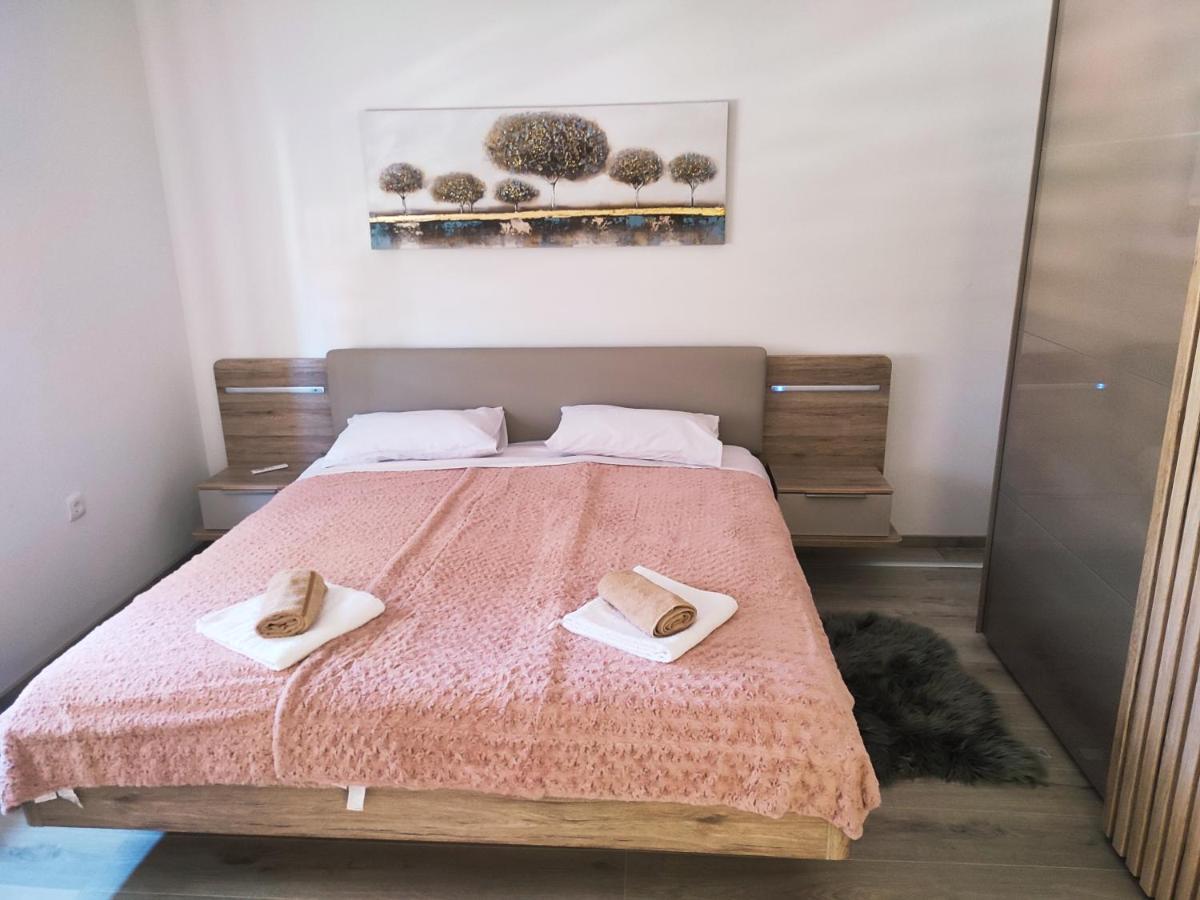 Apartman Levi Pula Exterior foto