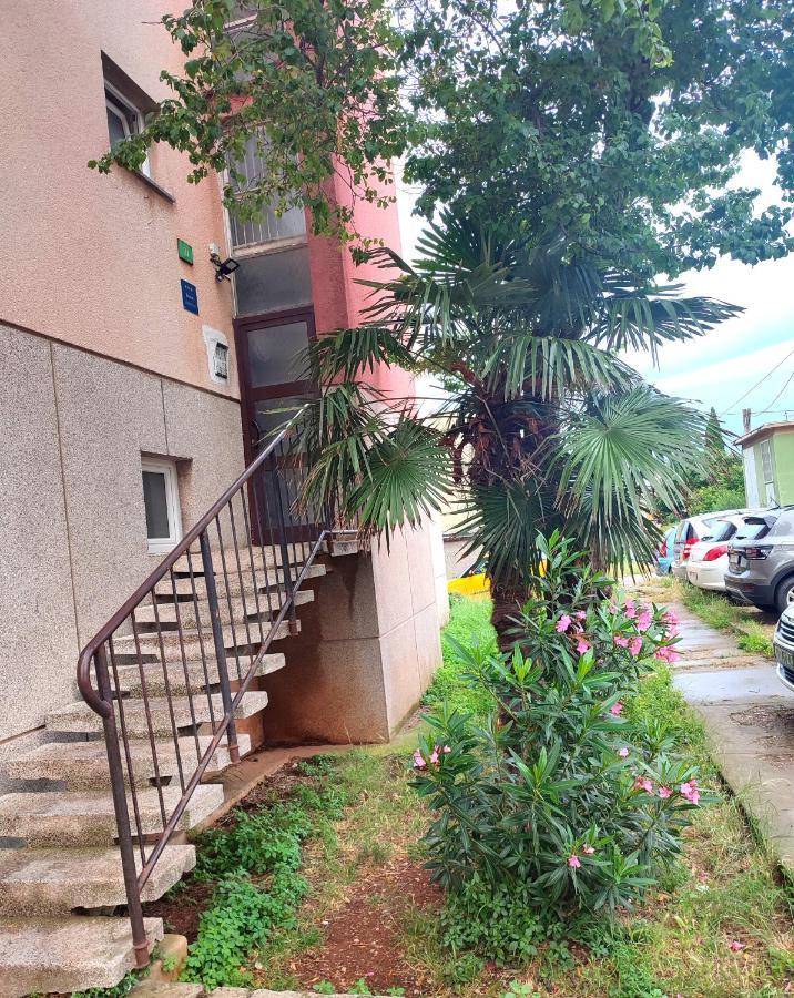 Apartman Levi Pula Exterior foto